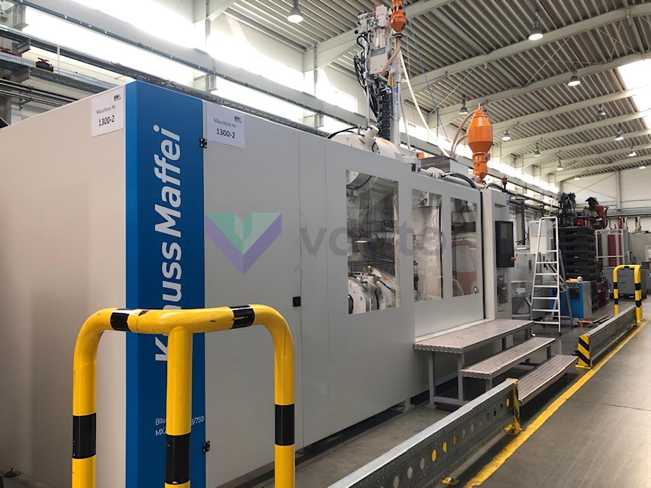 KRAUSS MAFFEI KM 1300-8100-750 CX Z 1300t bimaterial injection molding machine (2019) id10476